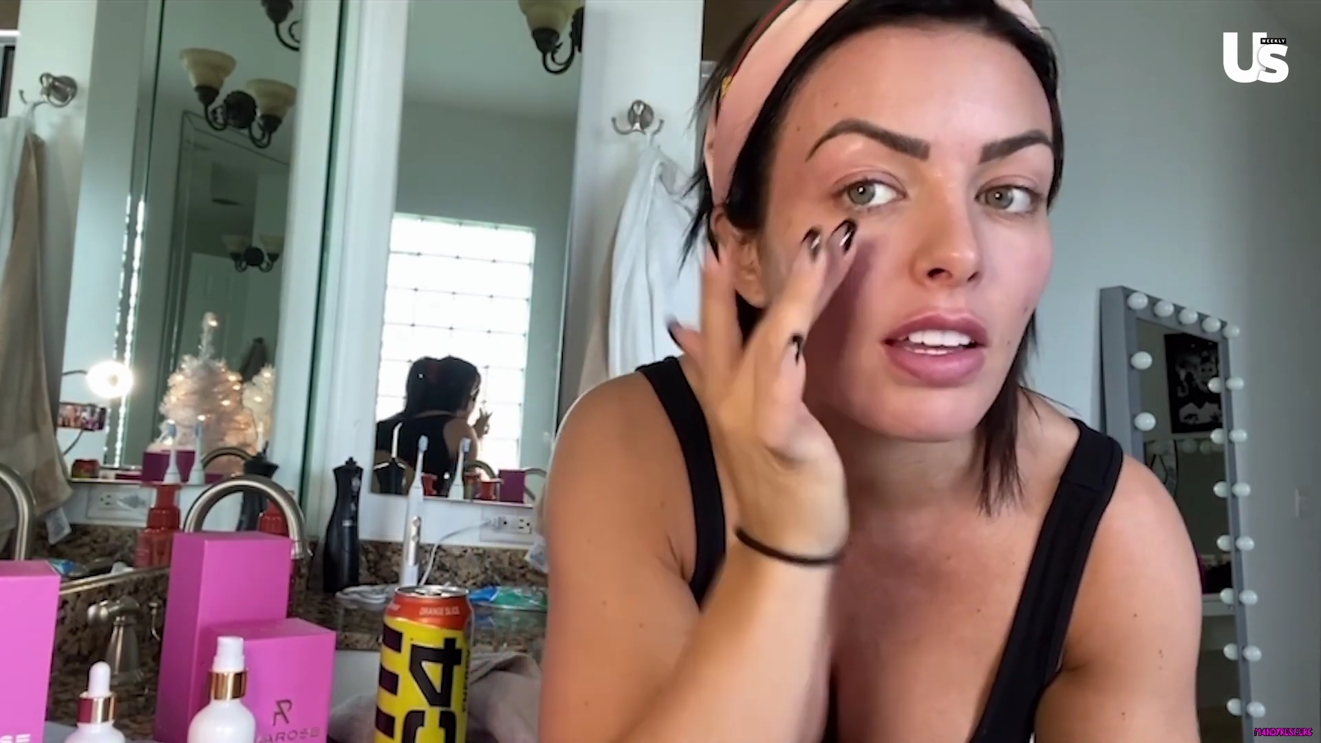 yt1s_com_-_WWE_Mandy_Rose_Shows_Off_Her_Beauty_Sleep_Routine__Beauty_Sleep_1080p_mp40634.jpg