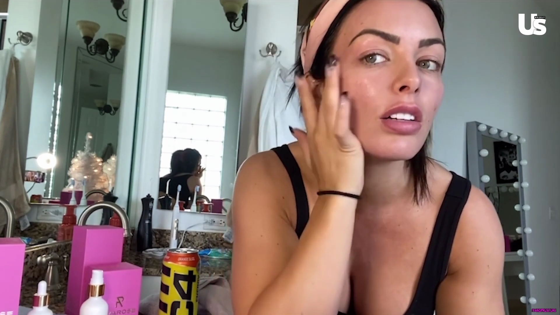 yt1s_com_-_WWE_Mandy_Rose_Shows_Off_Her_Beauty_Sleep_Routine__Beauty_Sleep_1080p_mp40636.jpg