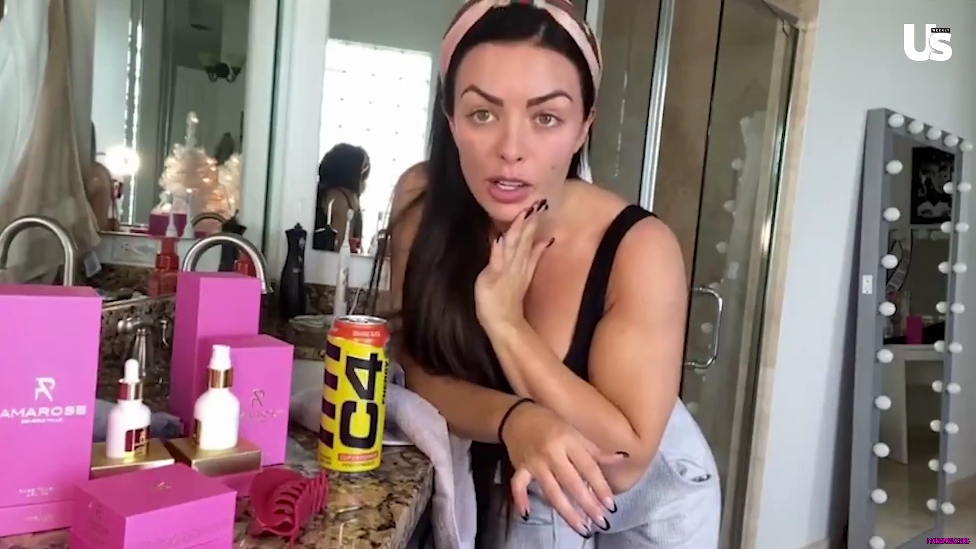 yt1s_com_-_WWE_Mandy_Rose_Shows_Off_Her_Beauty_Sleep_Routine__Beauty_Sleep_1080p_mp40688.jpg