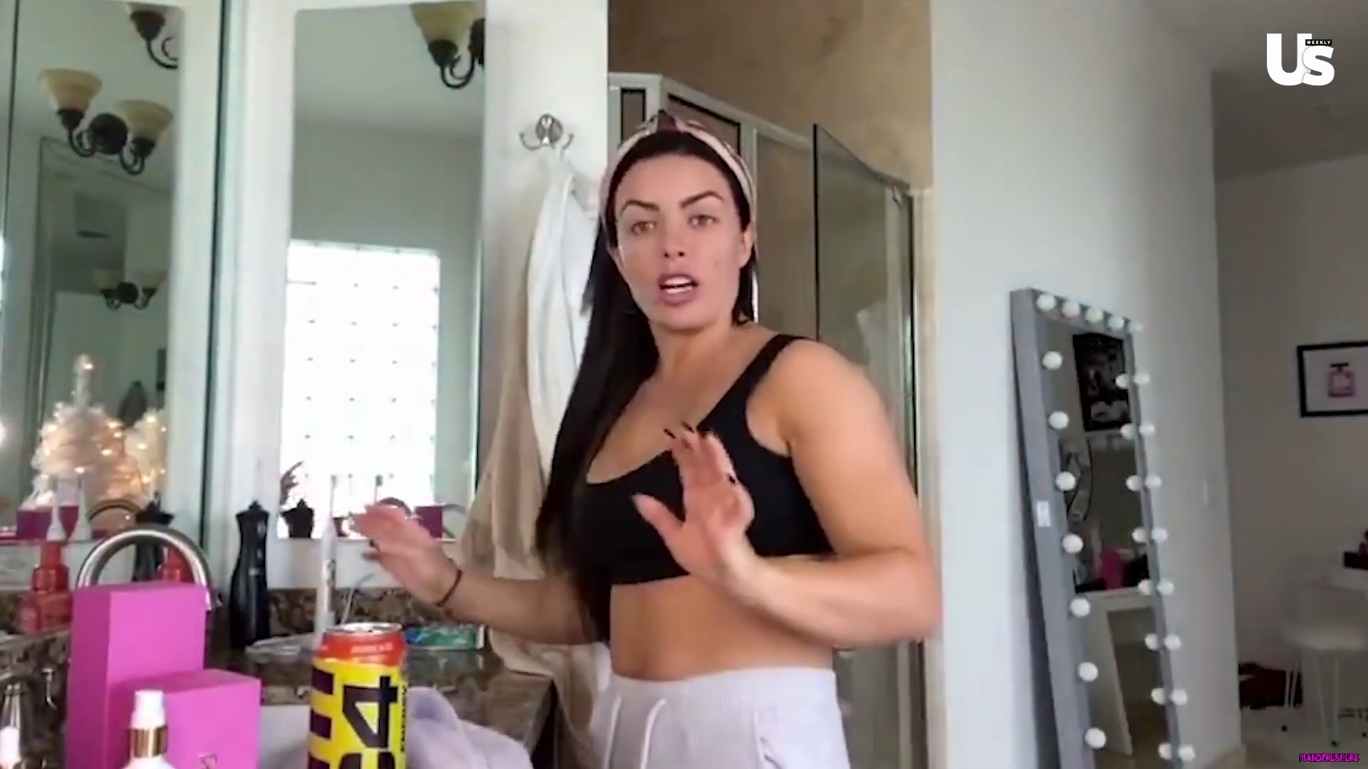 yt1s_com_-_WWE_Mandy_Rose_Shows_Off_Her_Beauty_Sleep_Routine__Beauty_Sleep_1080p_mp40705.jpg