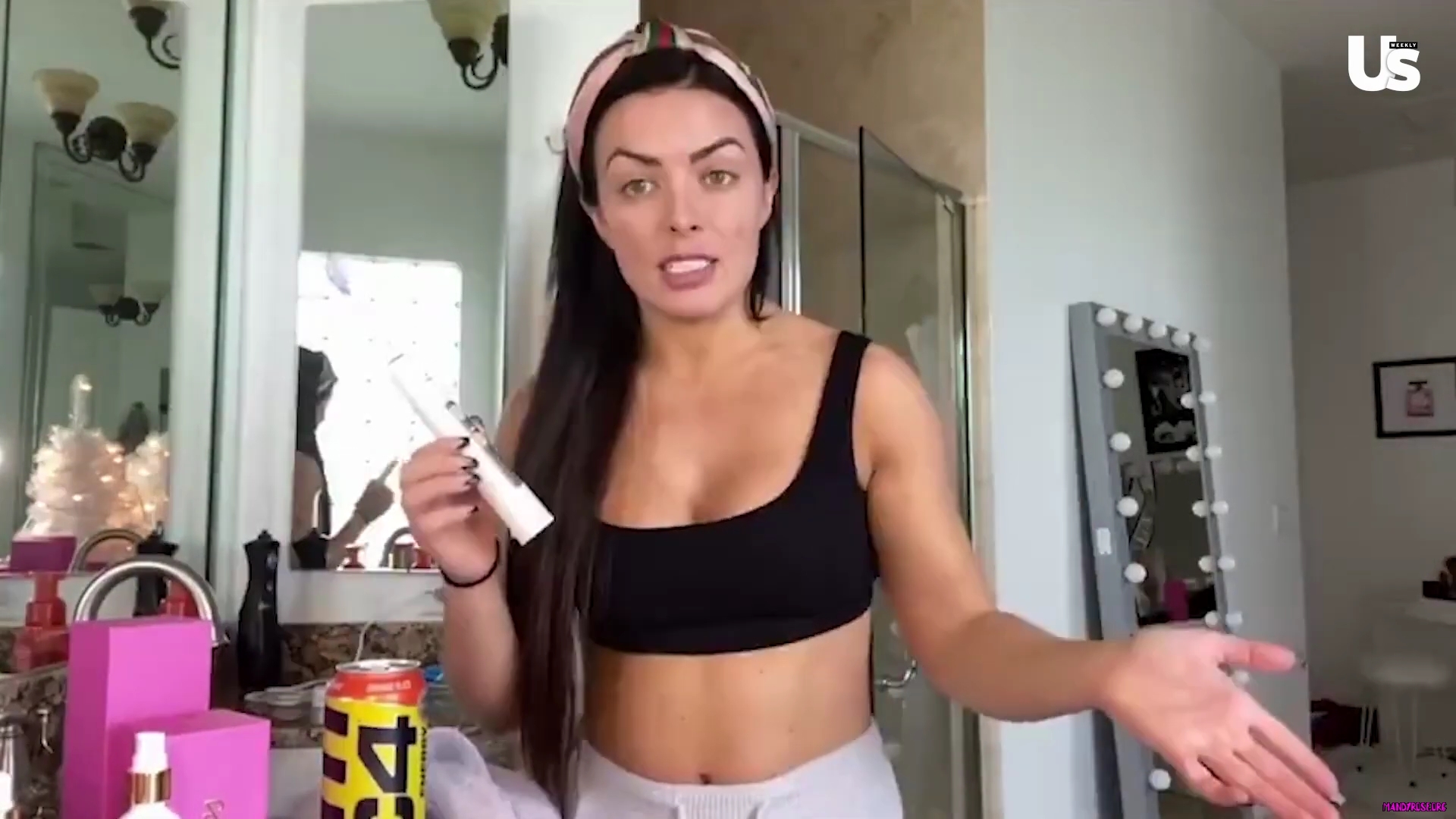 yt1s_com_-_WWE_Mandy_Rose_Shows_Off_Her_Beauty_Sleep_Routine__Beauty_Sleep_1080p_mp40715.jpg