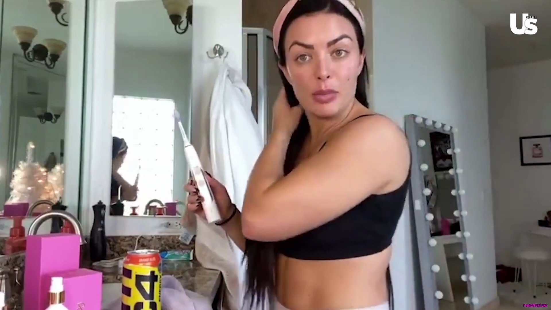 yt1s_com_-_WWE_Mandy_Rose_Shows_Off_Her_Beauty_Sleep_Routine__Beauty_Sleep_1080p_mp40718.jpg