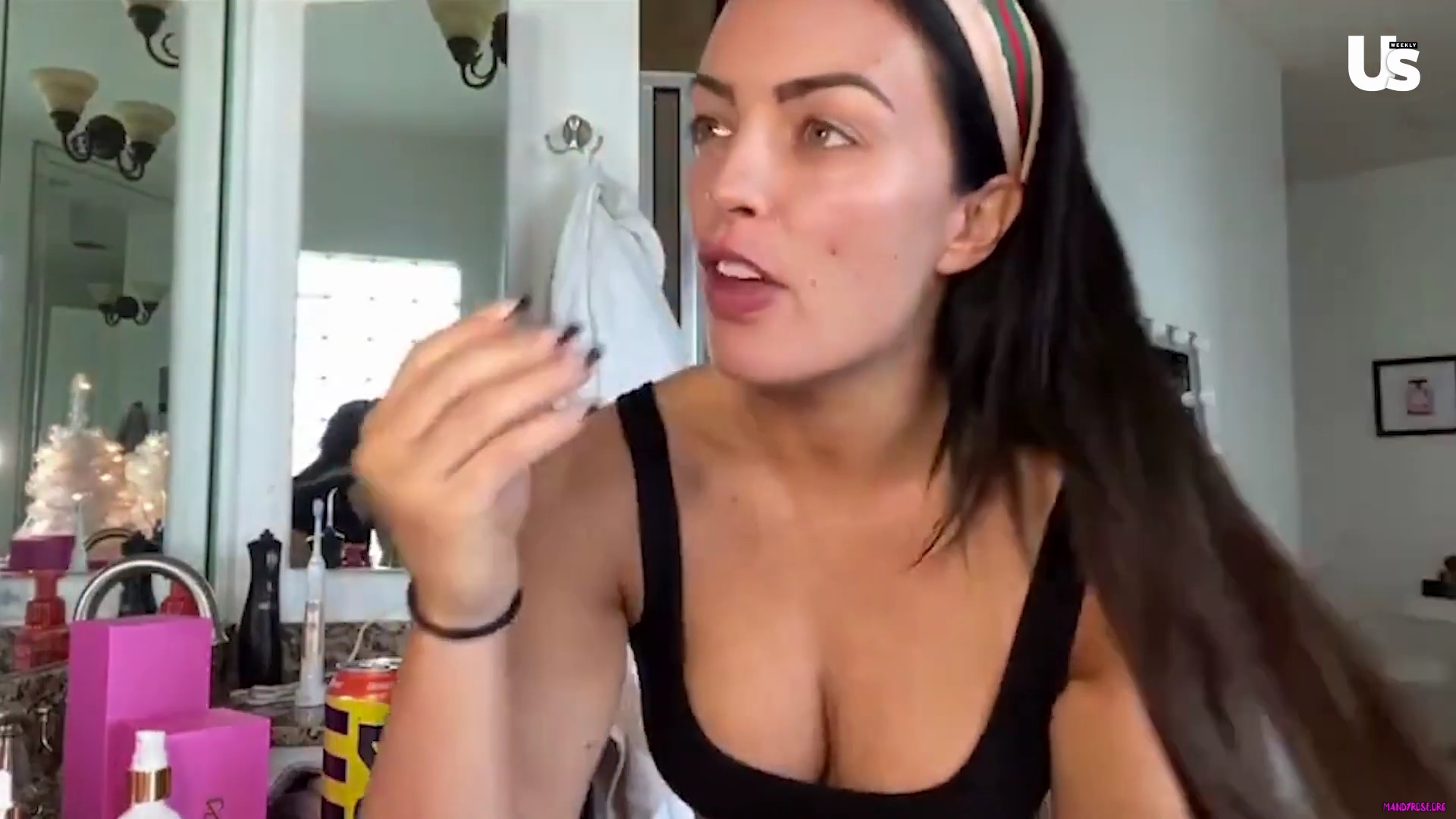yt1s_com_-_WWE_Mandy_Rose_Shows_Off_Her_Beauty_Sleep_Routine__Beauty_Sleep_1080p_mp40809.jpg