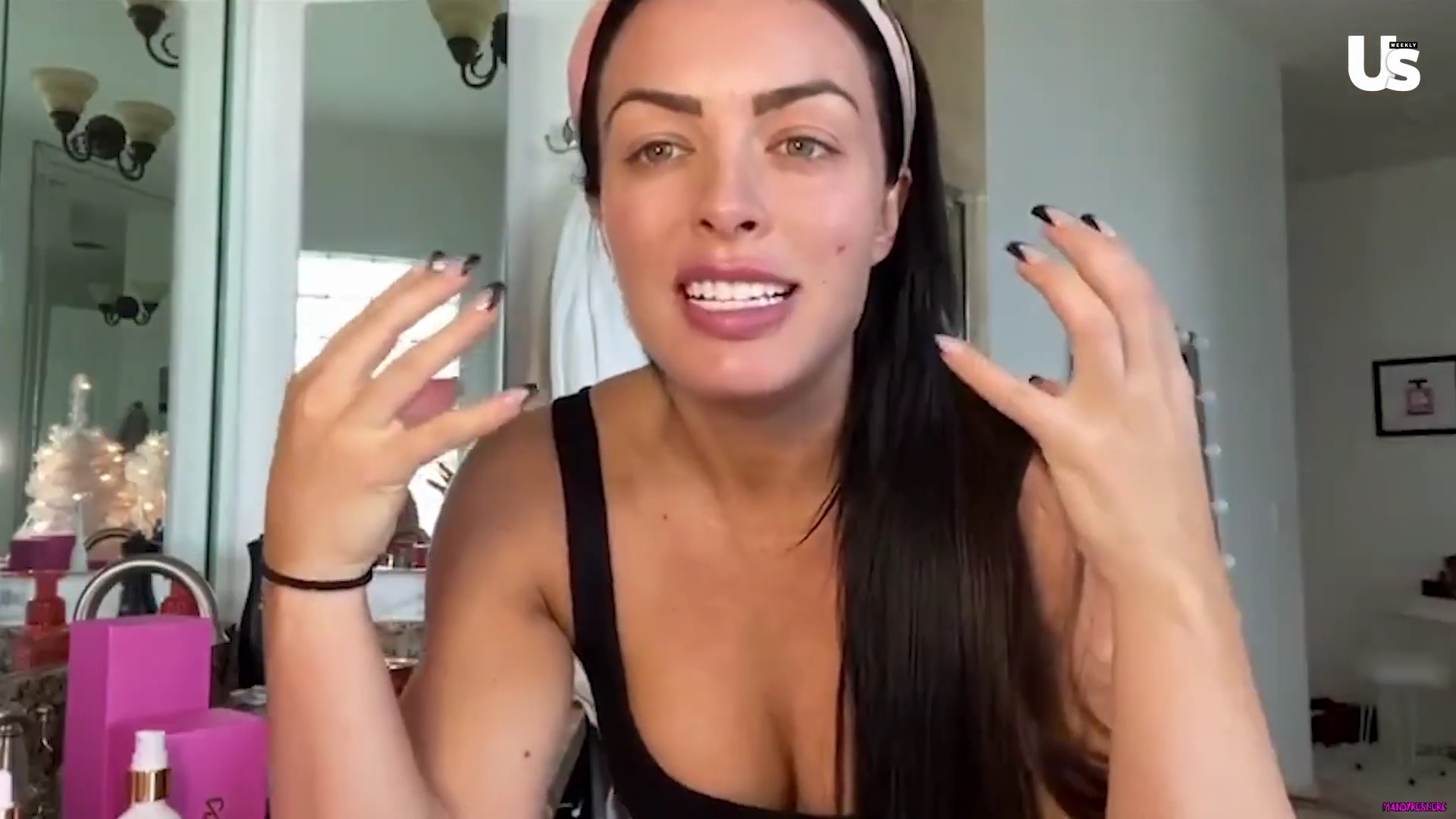 yt1s_com_-_WWE_Mandy_Rose_Shows_Off_Her_Beauty_Sleep_Routine__Beauty_Sleep_1080p_mp40810.jpg