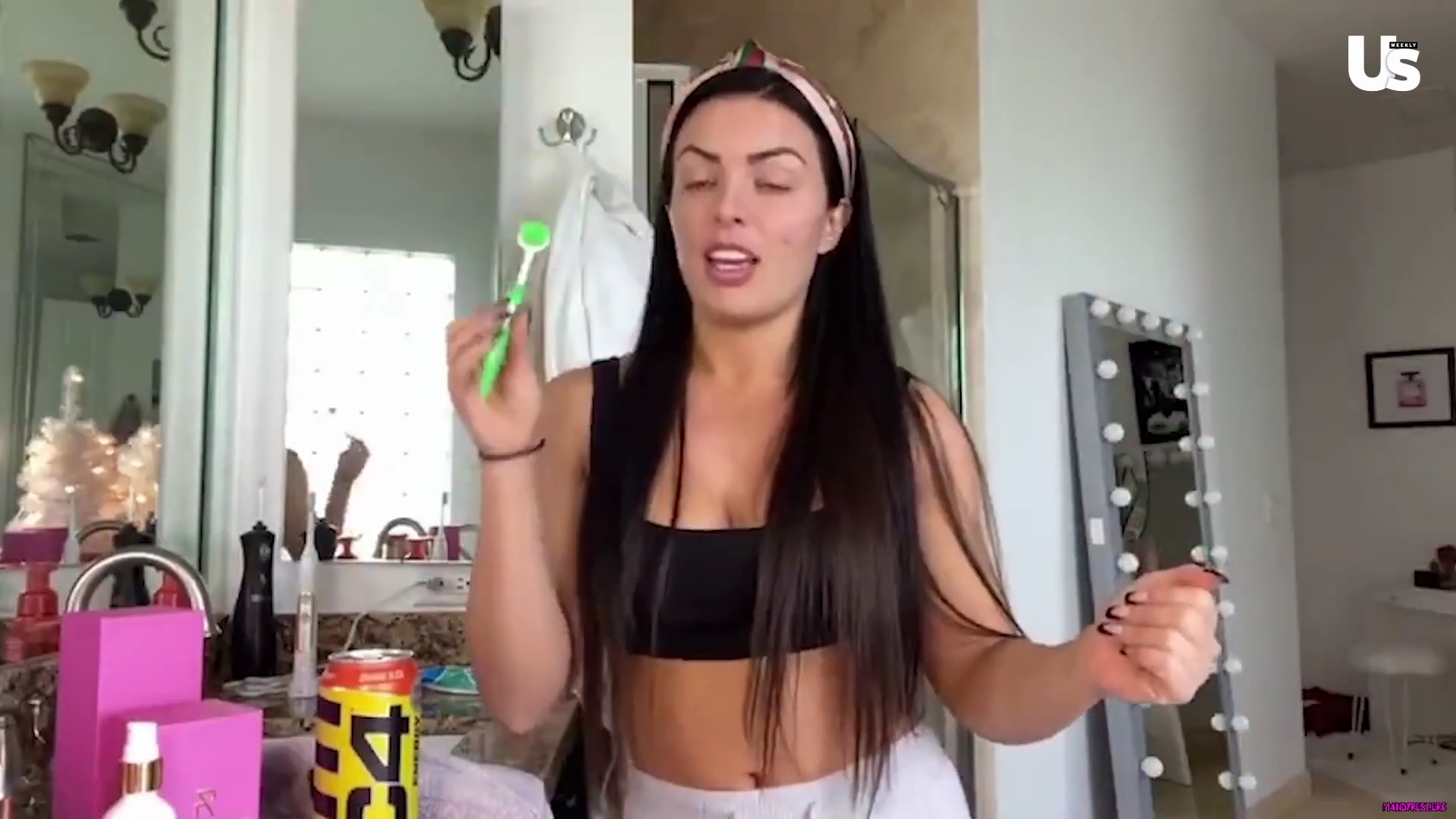 yt1s_com_-_WWE_Mandy_Rose_Shows_Off_Her_Beauty_Sleep_Routine__Beauty_Sleep_1080p_mp40823.jpg