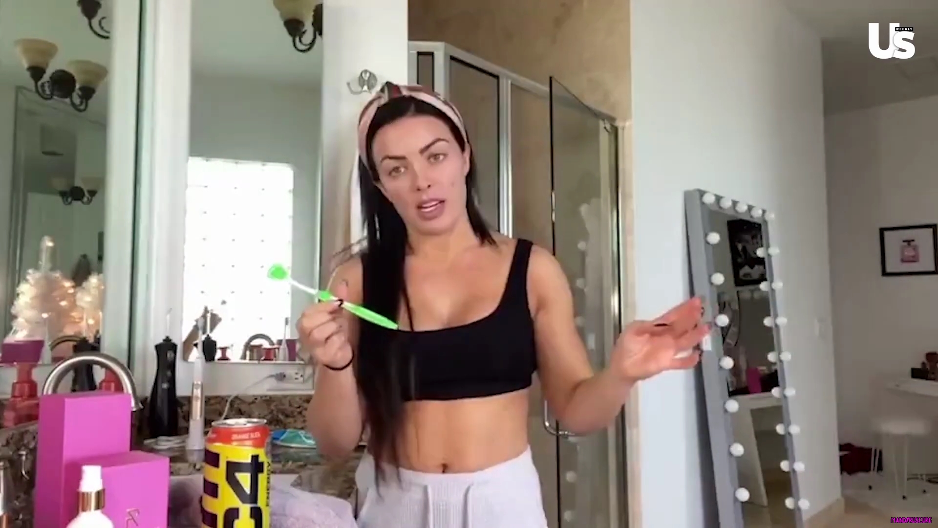 yt1s_com_-_WWE_Mandy_Rose_Shows_Off_Her_Beauty_Sleep_Routine__Beauty_Sleep_1080p_mp40837.jpg