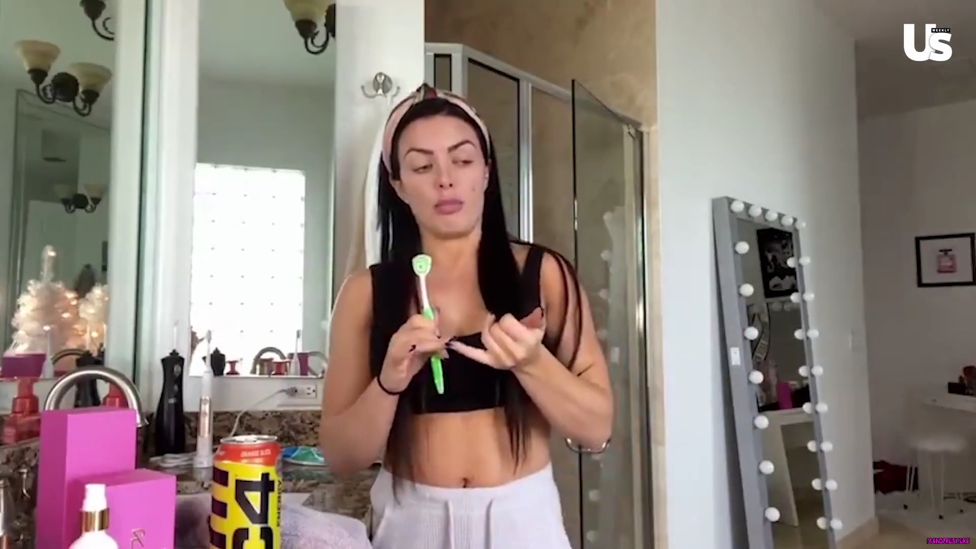 yt1s_com_-_WWE_Mandy_Rose_Shows_Off_Her_Beauty_Sleep_Routine__Beauty_Sleep_1080p_mp40840.jpg