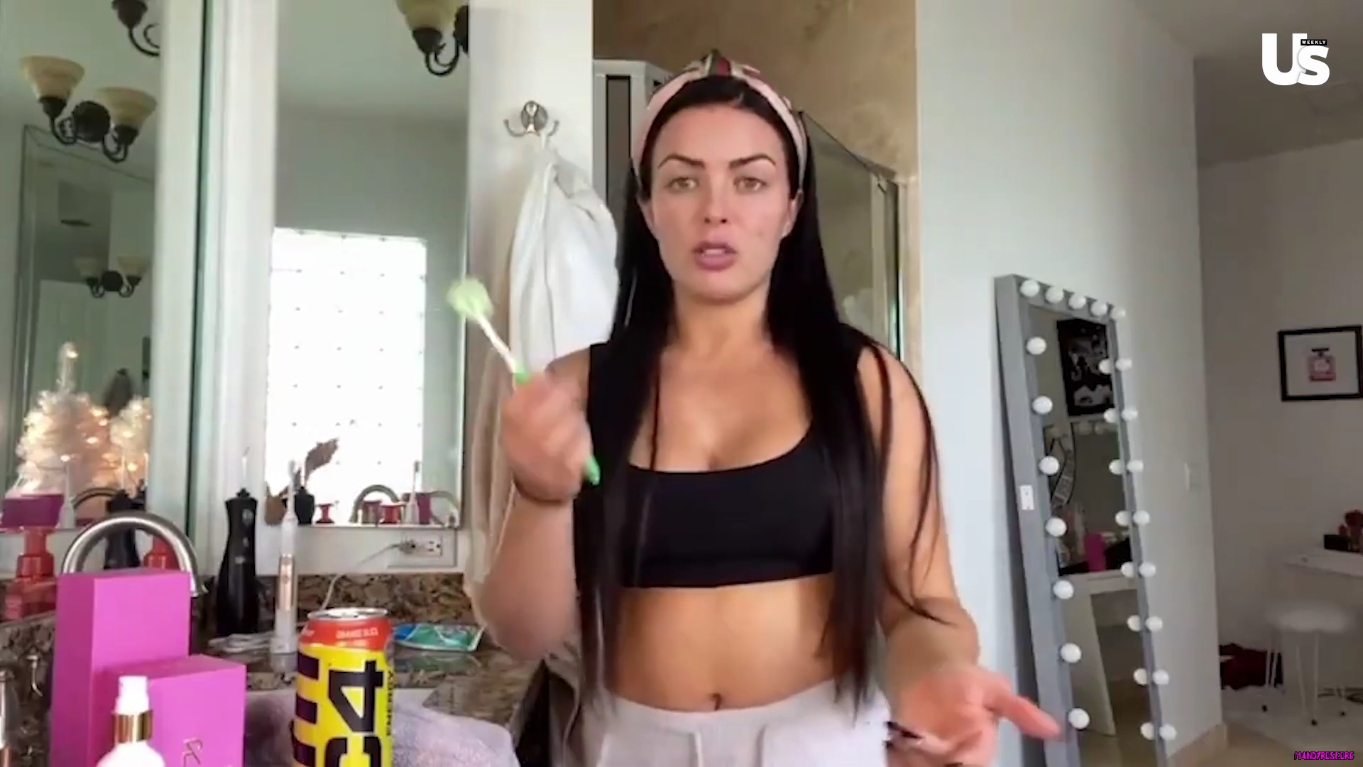 yt1s_com_-_WWE_Mandy_Rose_Shows_Off_Her_Beauty_Sleep_Routine__Beauty_Sleep_1080p_mp40851.jpg