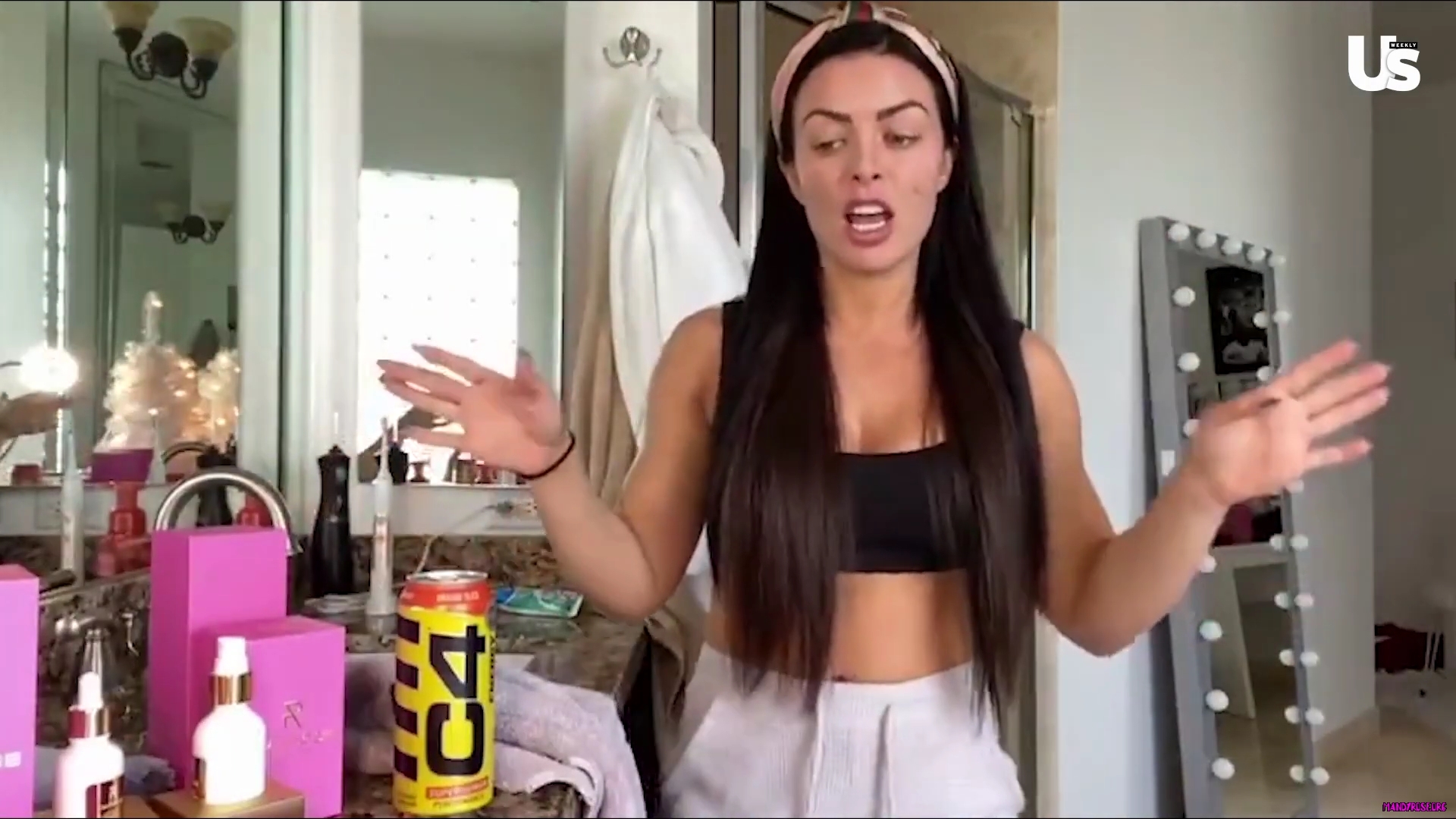 yt1s_com_-_WWE_Mandy_Rose_Shows_Off_Her_Beauty_Sleep_Routine__Beauty_Sleep_1080p_mp40864.jpg