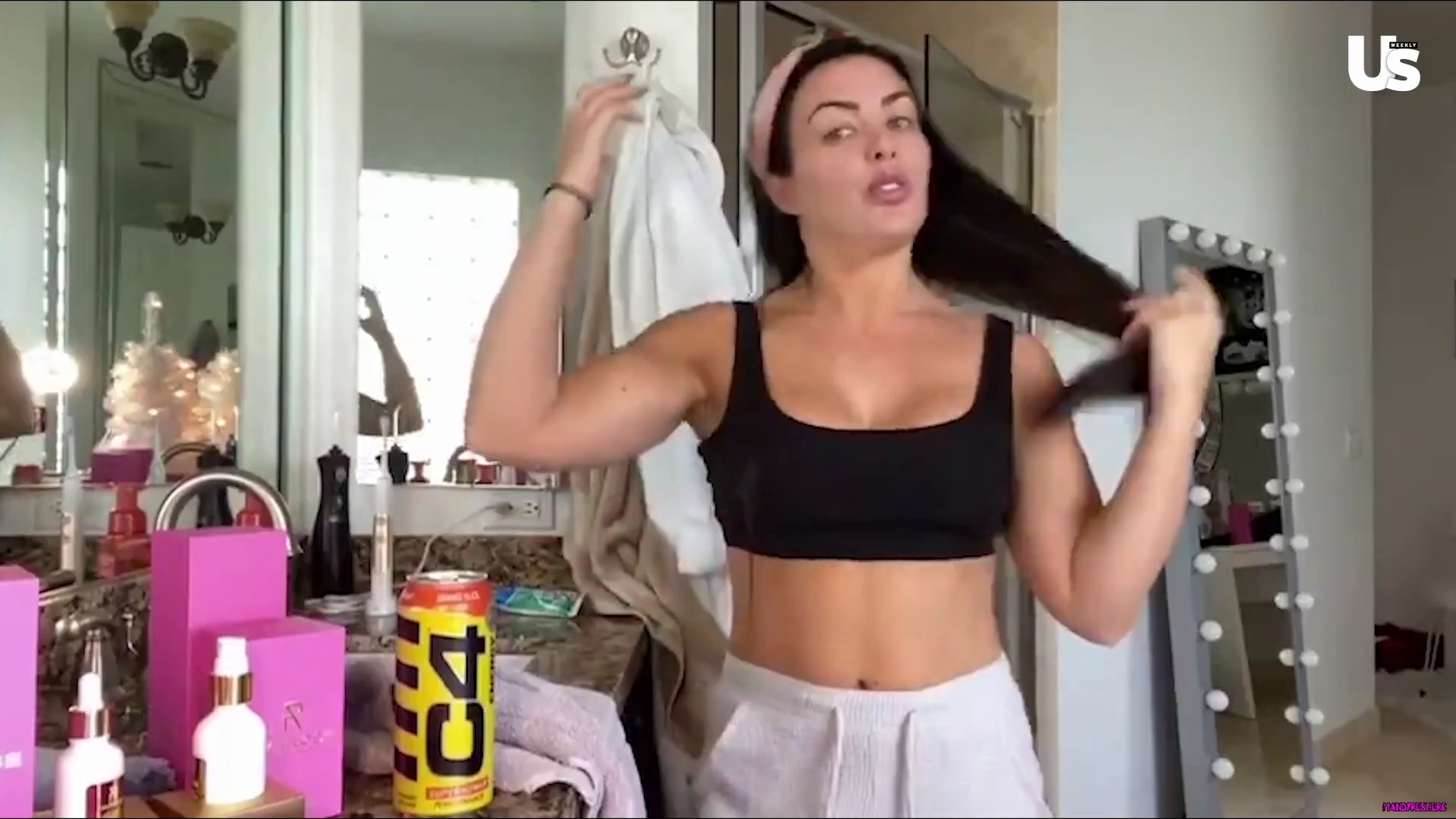 yt1s_com_-_WWE_Mandy_Rose_Shows_Off_Her_Beauty_Sleep_Routine__Beauty_Sleep_1080p_mp40865.jpg