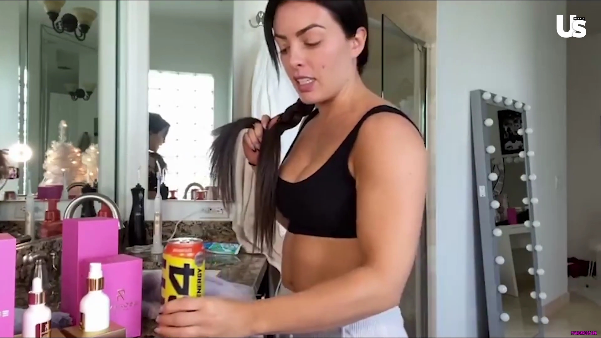 yt1s_com_-_WWE_Mandy_Rose_Shows_Off_Her_Beauty_Sleep_Routine__Beauty_Sleep_1080p_mp40907.jpg
