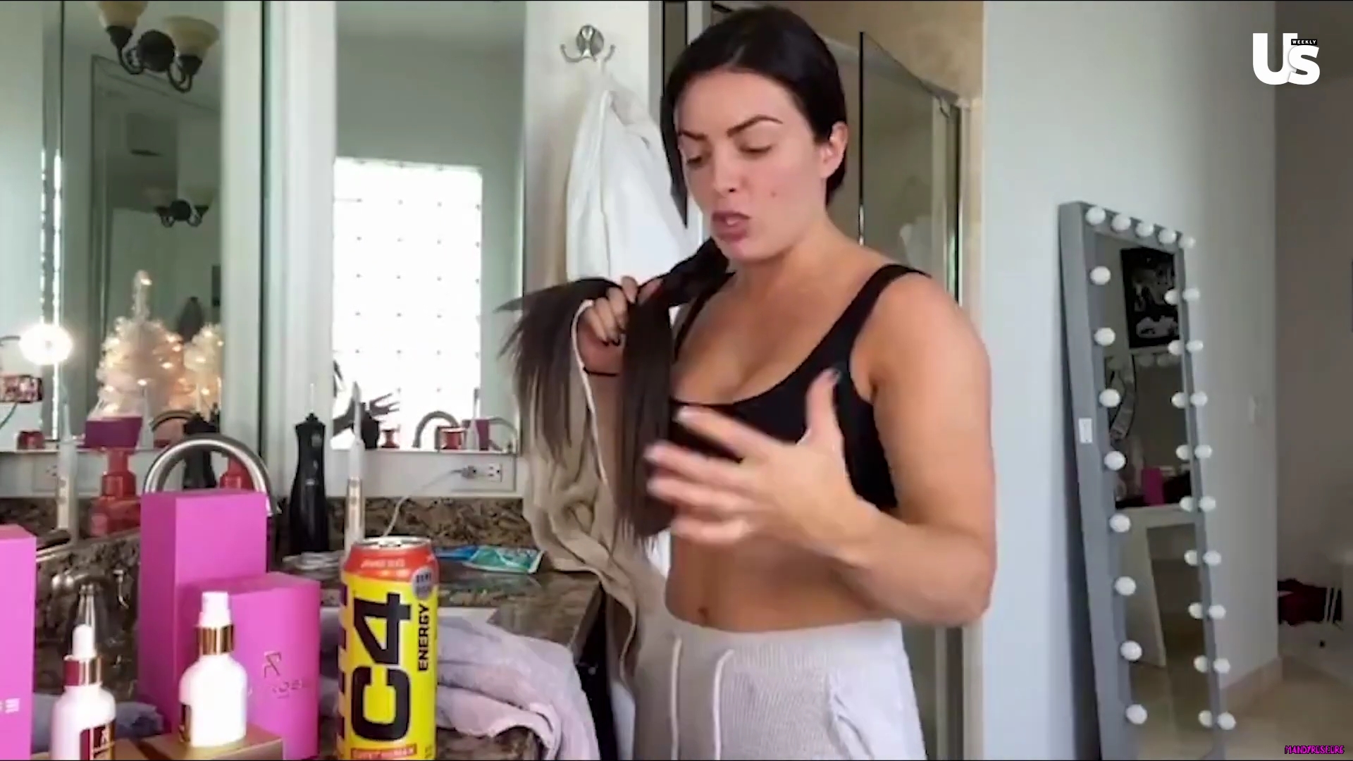 yt1s_com_-_WWE_Mandy_Rose_Shows_Off_Her_Beauty_Sleep_Routine__Beauty_Sleep_1080p_mp40908.jpg