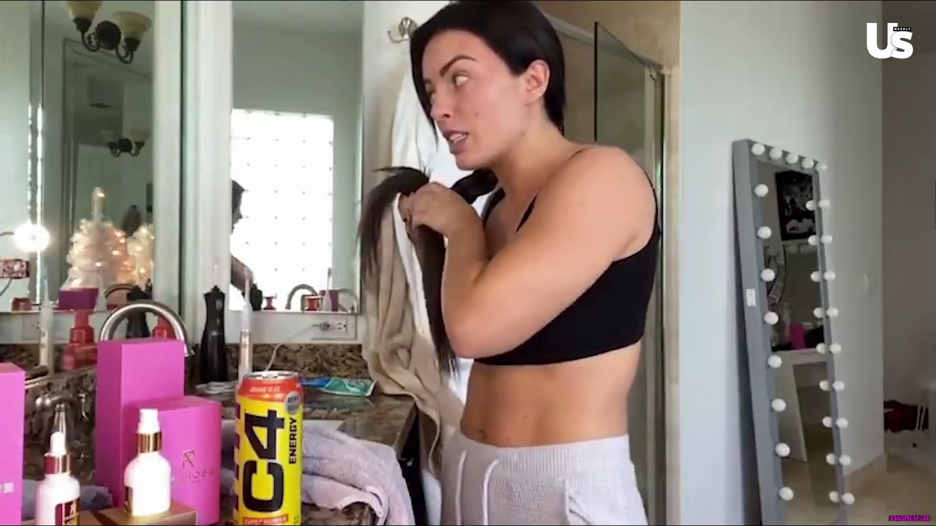 yt1s_com_-_WWE_Mandy_Rose_Shows_Off_Her_Beauty_Sleep_Routine__Beauty_Sleep_1080p_mp40915.jpg