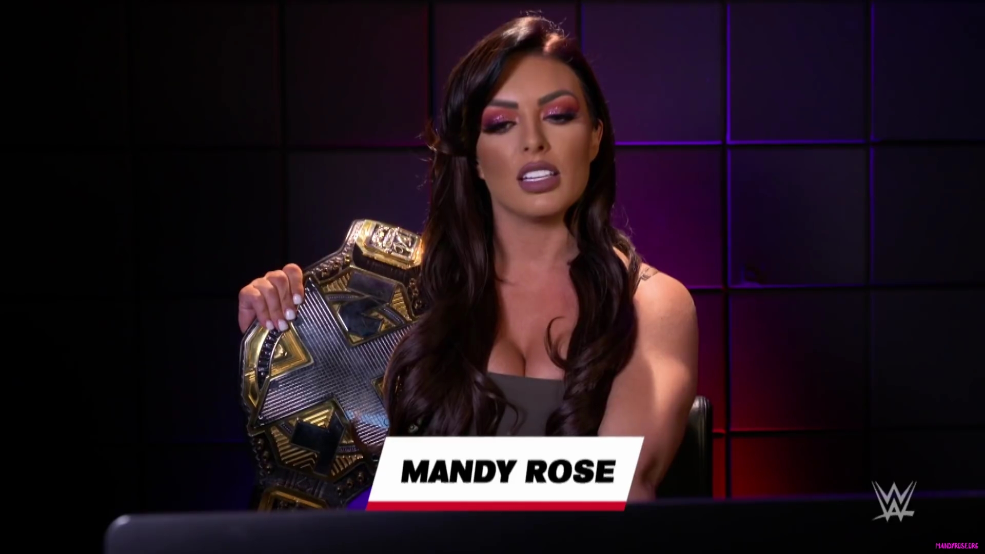 yt5s_com-Becky_Lynch2C_Mandy_Rose_and_more_WWE_Superstars_react_to_2019_Women_s_Royal_Rumble__WWE_Playback-281080p29_mp40002.jpg