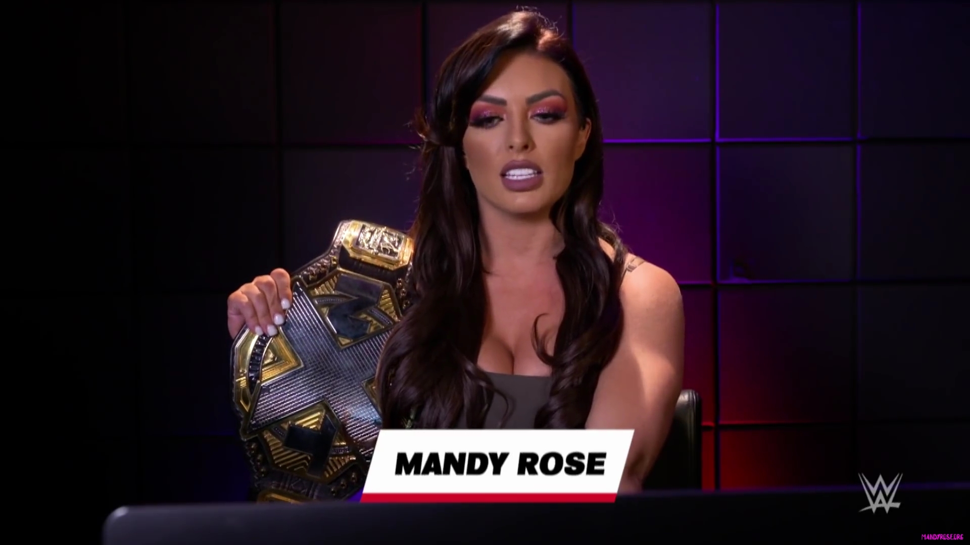yt5s_com-Becky_Lynch2C_Mandy_Rose_and_more_WWE_Superstars_react_to_2019_Women_s_Royal_Rumble__WWE_Playback-281080p29_mp40003.jpg