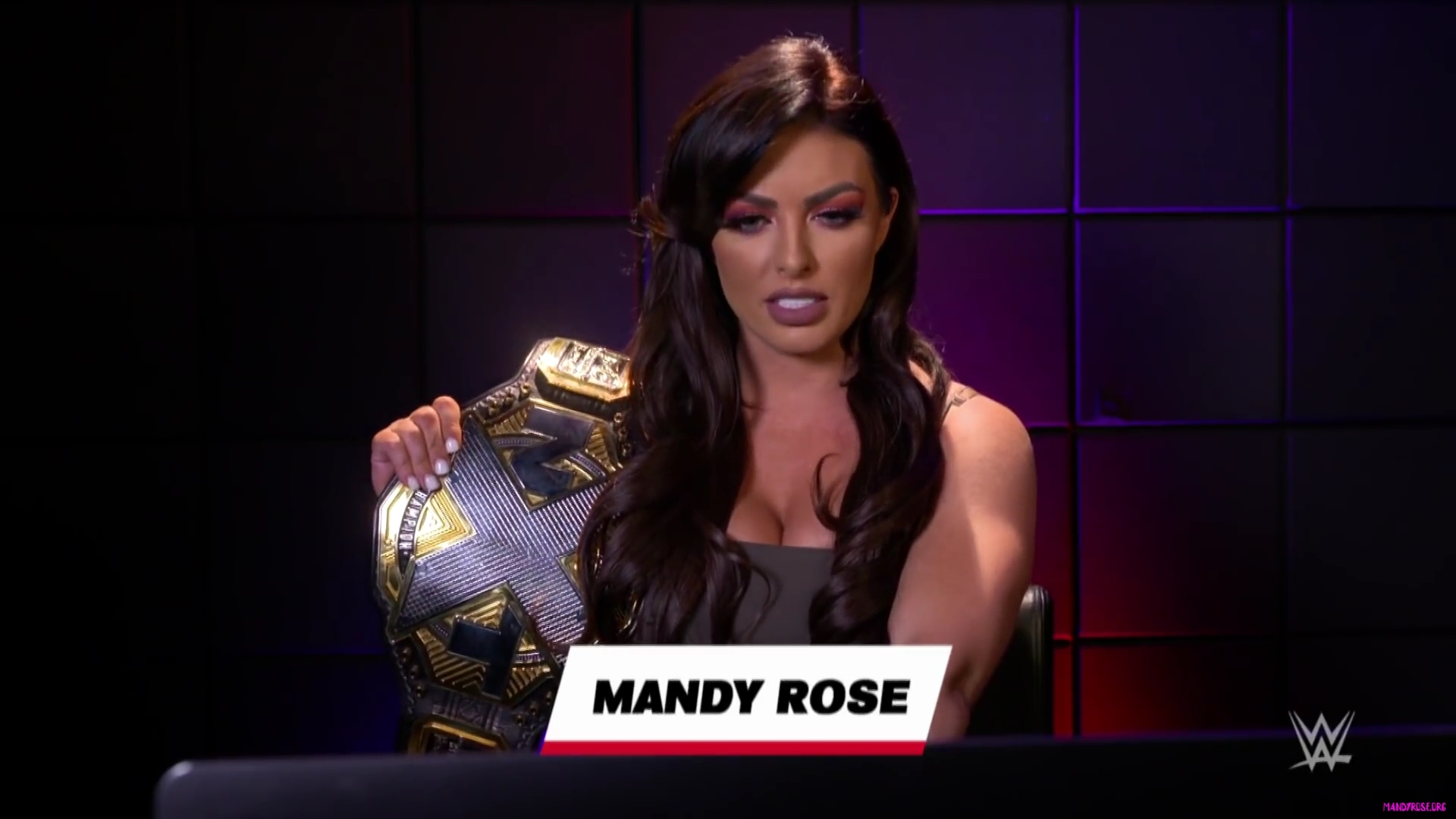 yt5s_com-Becky_Lynch2C_Mandy_Rose_and_more_WWE_Superstars_react_to_2019_Women_s_Royal_Rumble__WWE_Playback-281080p29_mp40004.jpg