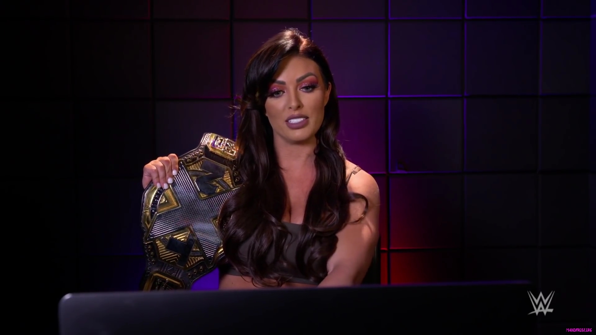 yt5s_com-Becky_Lynch2C_Mandy_Rose_and_more_WWE_Superstars_react_to_2019_Women_s_Royal_Rumble__WWE_Playback-281080p29_mp40084.jpg