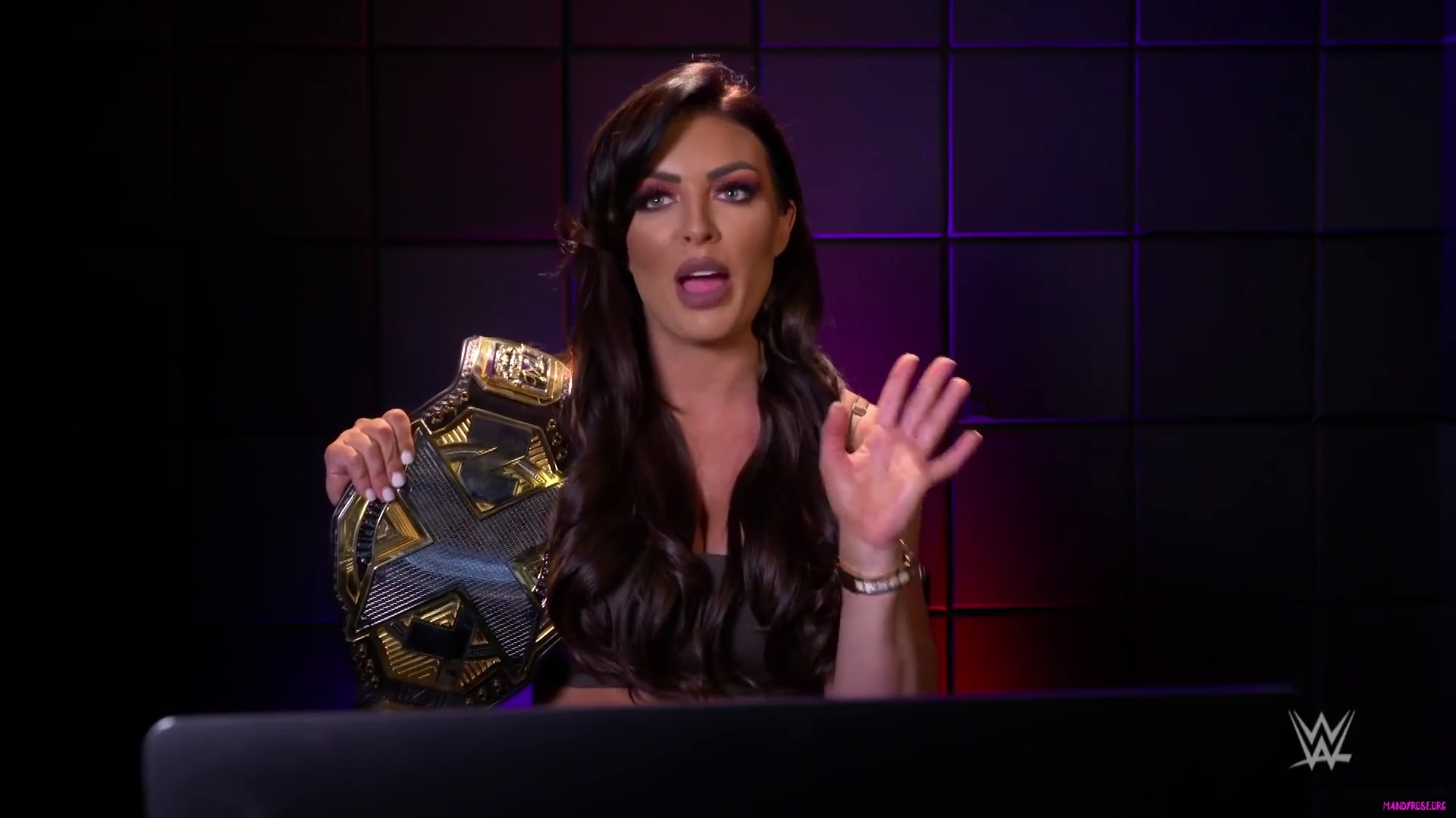 yt5s_com-Becky_Lynch2C_Mandy_Rose_and_more_WWE_Superstars_react_to_2019_Women_s_Royal_Rumble__WWE_Playback-281080p29_mp40178.jpg