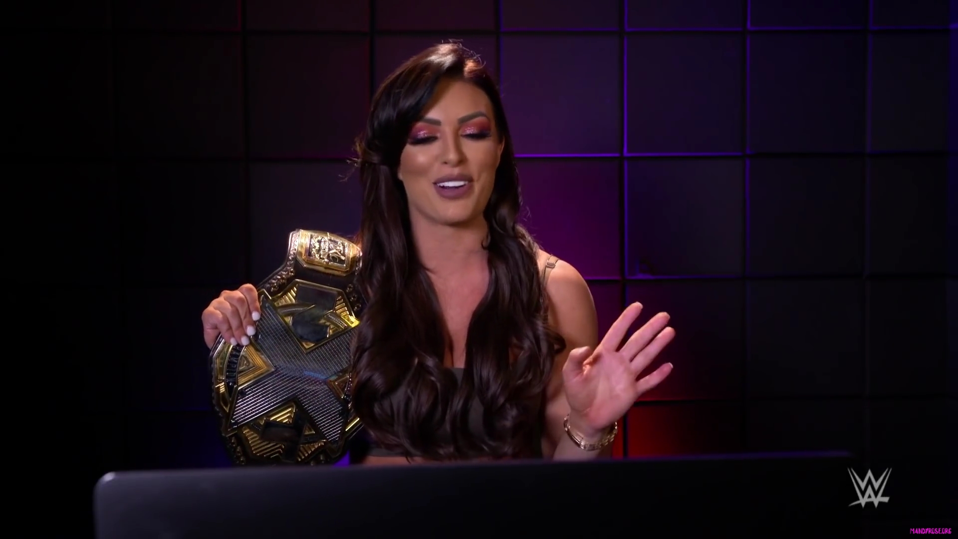 yt5s_com-Becky_Lynch2C_Mandy_Rose_and_more_WWE_Superstars_react_to_2019_Women_s_Royal_Rumble__WWE_Playback-281080p29_mp40181.jpg