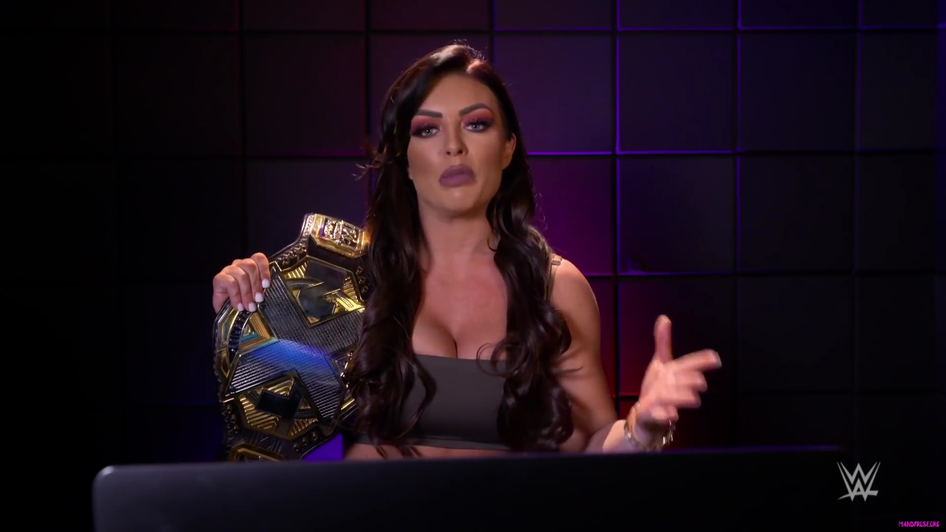 yt5s_com-Becky_Lynch2C_Mandy_Rose_and_more_WWE_Superstars_react_to_2019_Women_s_Royal_Rumble__WWE_Playback-281080p29_mp40298.jpg