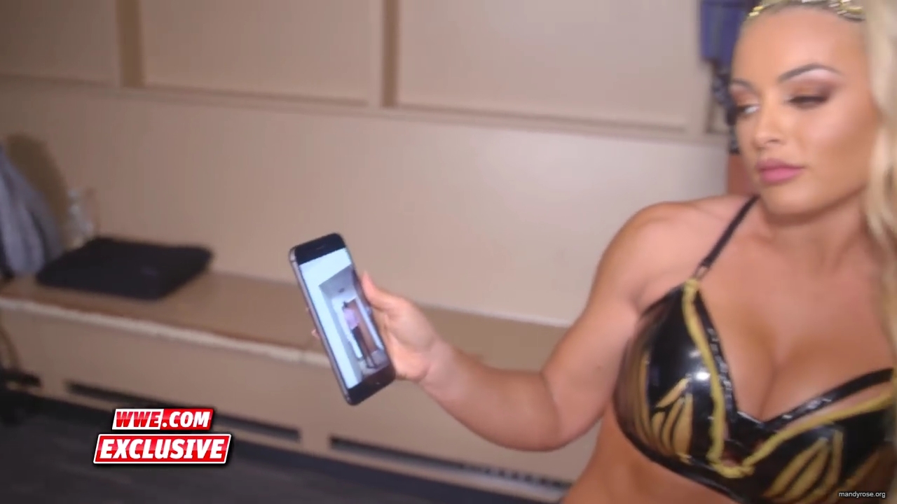 Lana_finds_an_ally_in_Carmella_SmackDown_Exclusive2C_Oct__92C_2018_mp40014.jpg