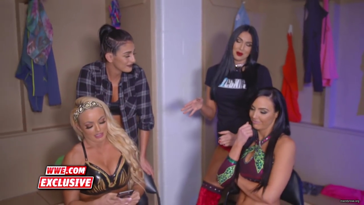 Lana_finds_an_ally_in_Carmella_SmackDown_Exclusive2C_Oct__92C_2018_mp40018.jpg