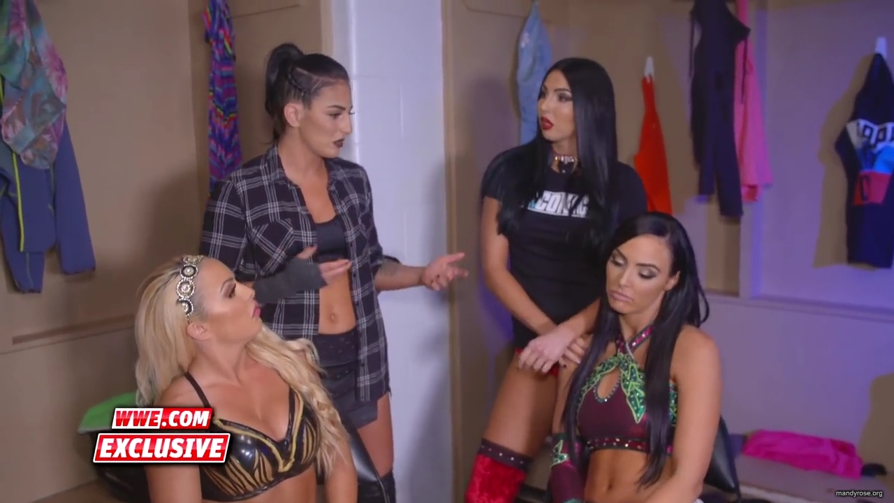 Lana_finds_an_ally_in_Carmella_SmackDown_Exclusive2C_Oct__92C_2018_mp40031.jpg
