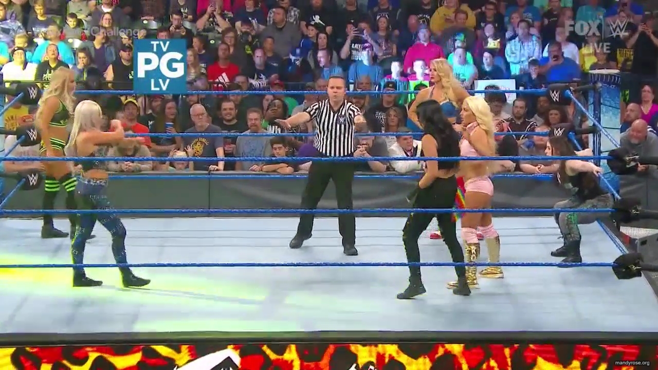 WWE_Friday_Night_SmackDown_2019_10_18_720p_HDTV_x264-NWCHD_mp41830.jpg