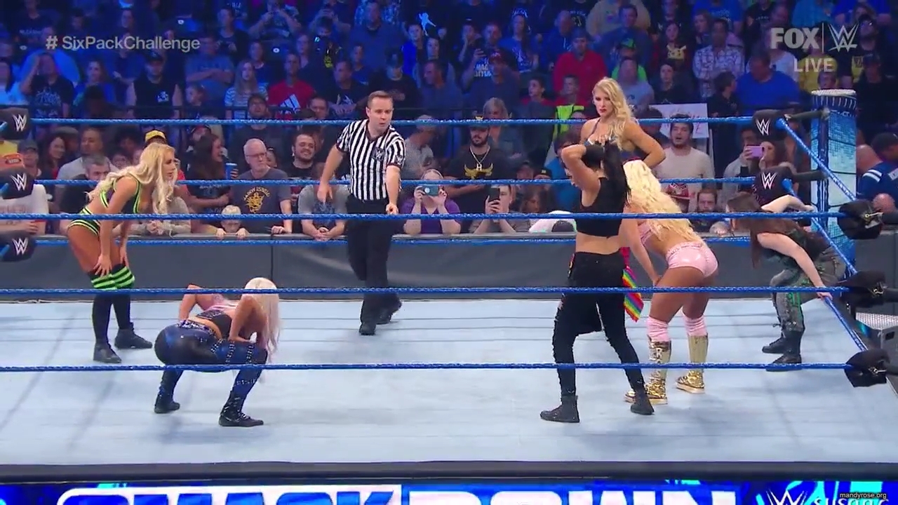 WWE_Friday_Night_SmackDown_2019_10_18_720p_HDTV_x264-NWCHD_mp41836.jpg