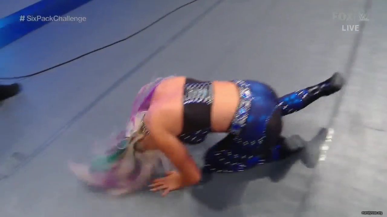 WWE_Friday_Night_SmackDown_2019_10_18_720p_HDTV_x264-NWCHD_mp41847.jpg