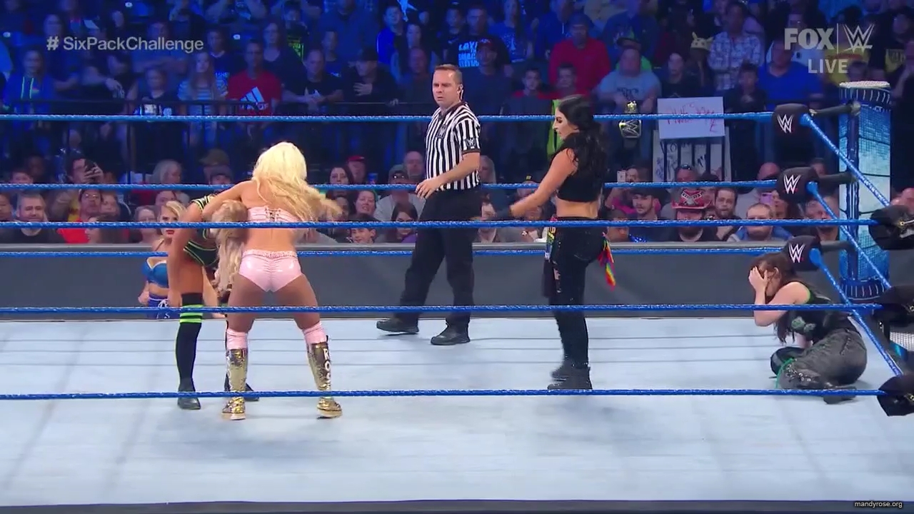 WWE_Friday_Night_SmackDown_2019_10_18_720p_HDTV_x264-NWCHD_mp41859.jpg