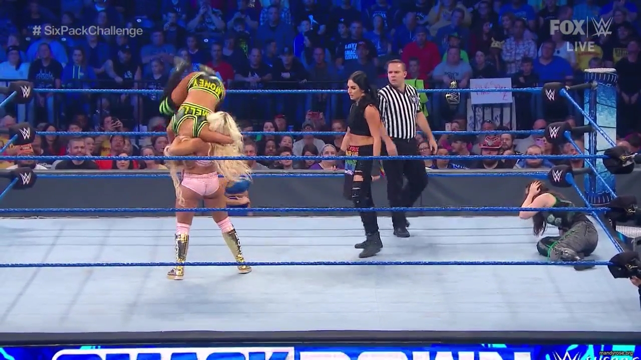 WWE_Friday_Night_SmackDown_2019_10_18_720p_HDTV_x264-NWCHD_mp41861.jpg