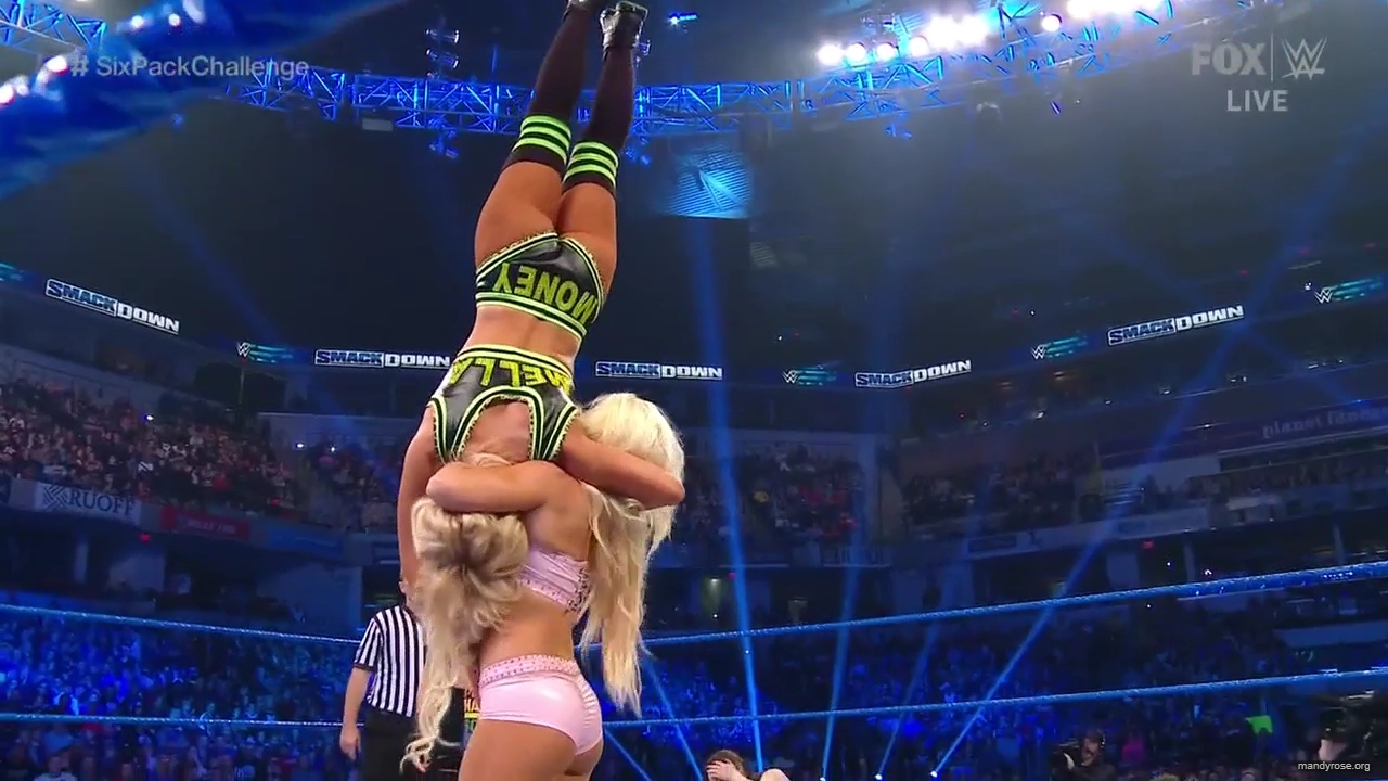 WWE_Friday_Night_SmackDown_2019_10_18_720p_HDTV_x264-NWCHD_mp41862.jpg