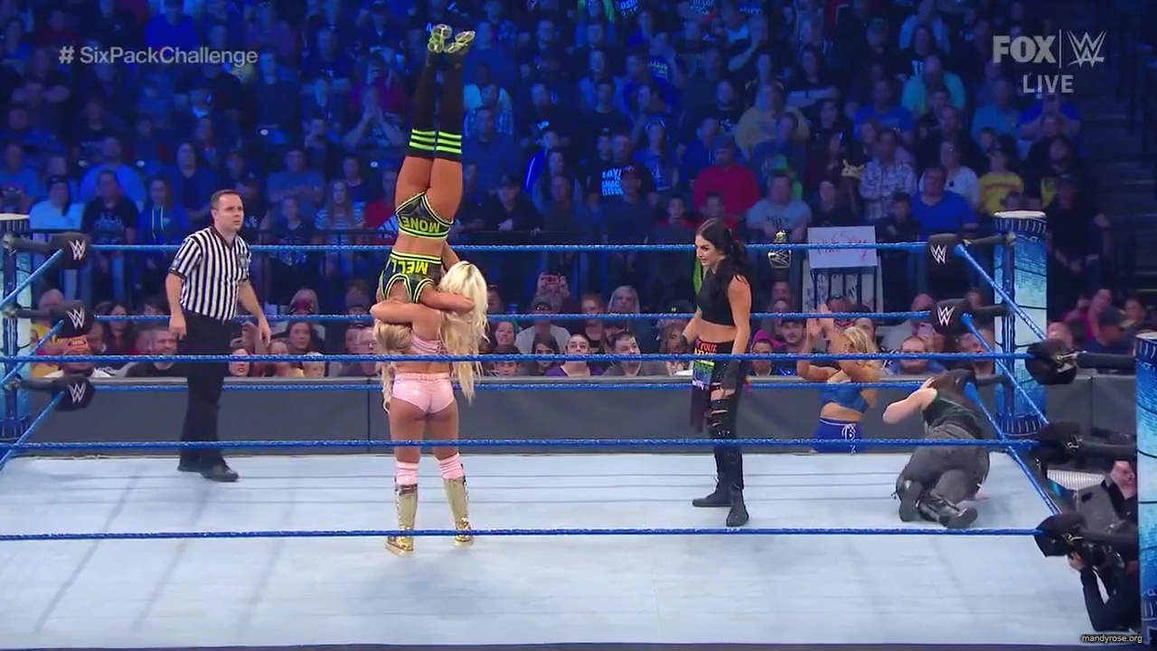WWE_Friday_Night_SmackDown_2019_10_18_720p_HDTV_x264-NWCHD_mp41866.jpg