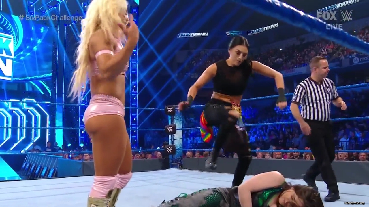 WWE_Friday_Night_SmackDown_2019_10_18_720p_HDTV_x264-NWCHD_mp41883.jpg