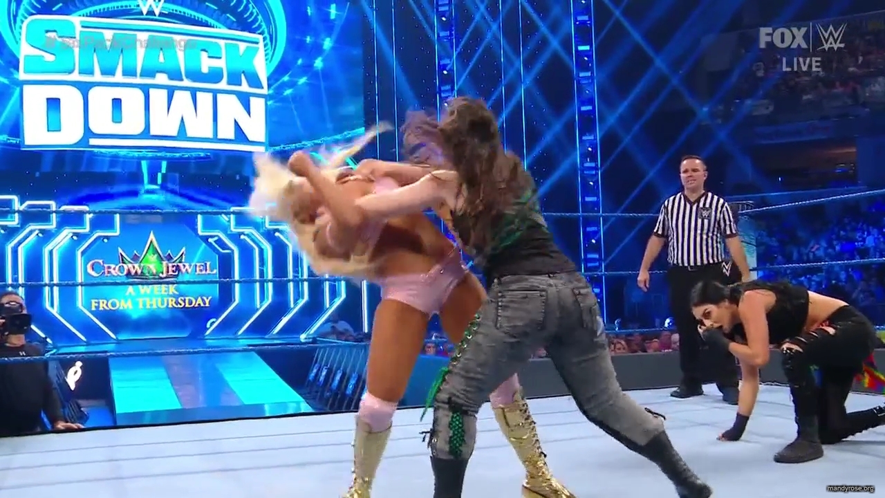 WWE_Friday_Night_SmackDown_2019_10_18_720p_HDTV_x264-NWCHD_mp41907.jpg