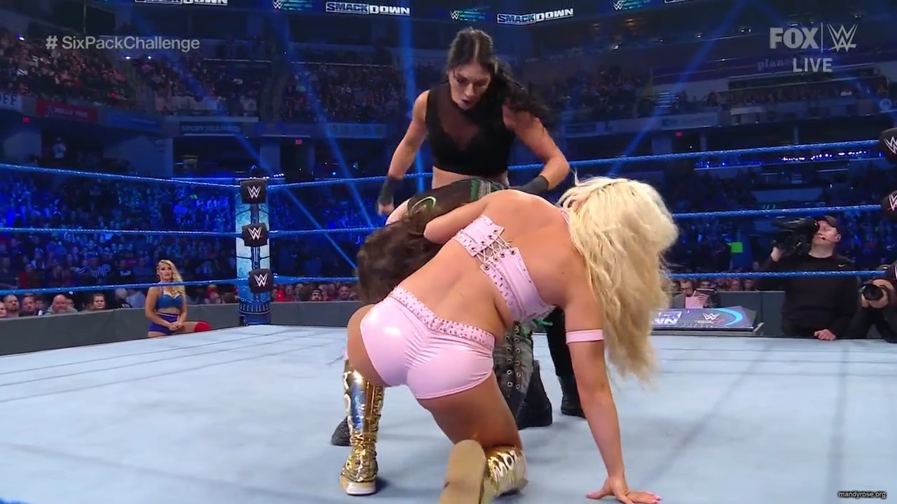 WWE_Friday_Night_SmackDown_2019_10_18_720p_HDTV_x264-NWCHD_mp41914.jpg