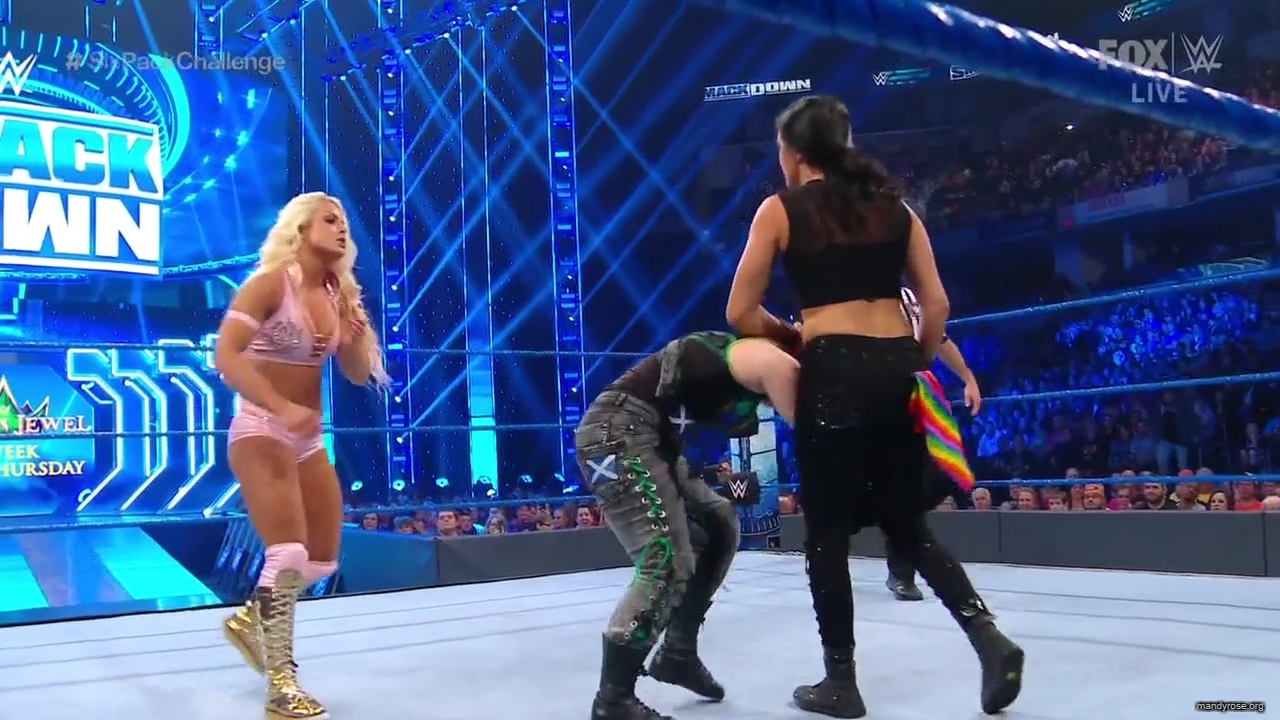 WWE_Friday_Night_SmackDown_2019_10_18_720p_HDTV_x264-NWCHD_mp41918.jpg