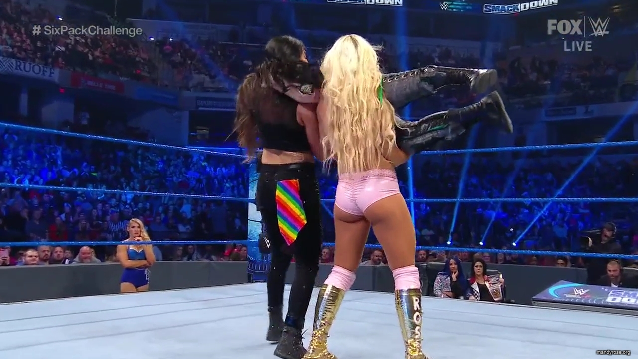 WWE_Friday_Night_SmackDown_2019_10_18_720p_HDTV_x264-NWCHD_mp41926.jpg