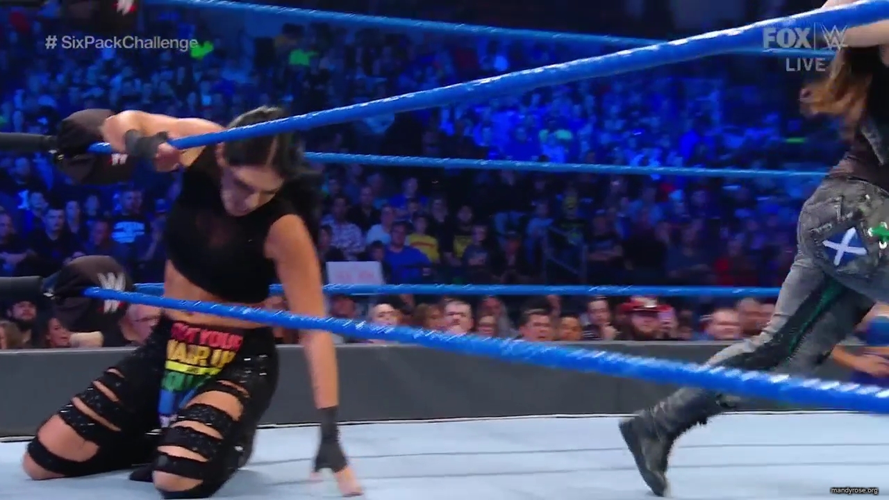 WWE_Friday_Night_SmackDown_2019_10_18_720p_HDTV_x264-NWCHD_mp41931.jpg