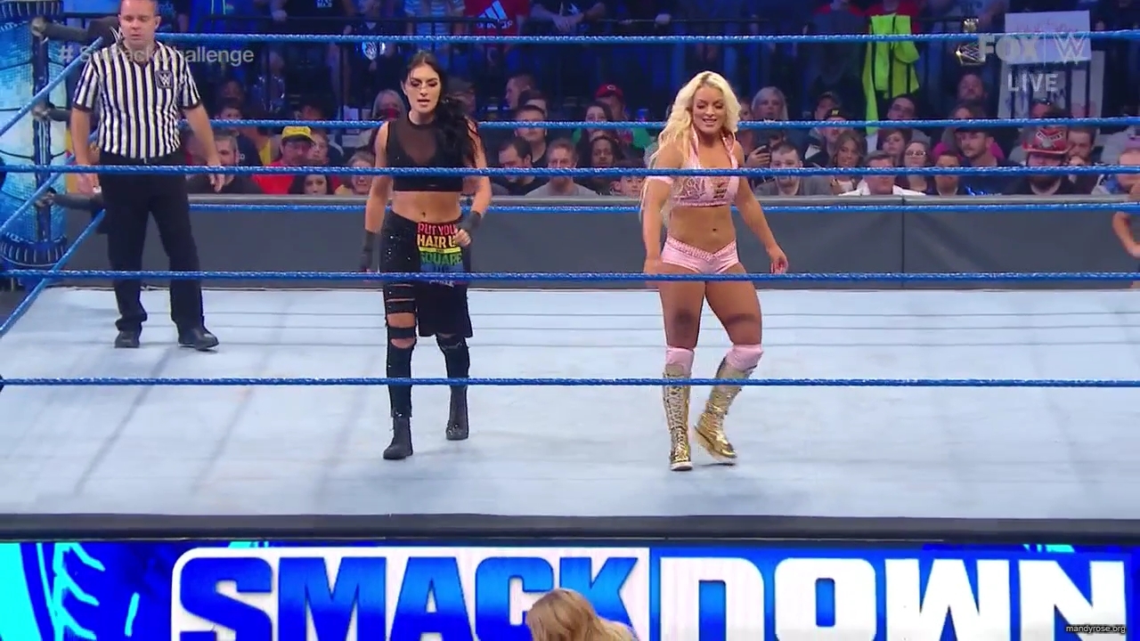 WWE_Friday_Night_SmackDown_2019_10_18_720p_HDTV_x264-NWCHD_mp41944.jpg