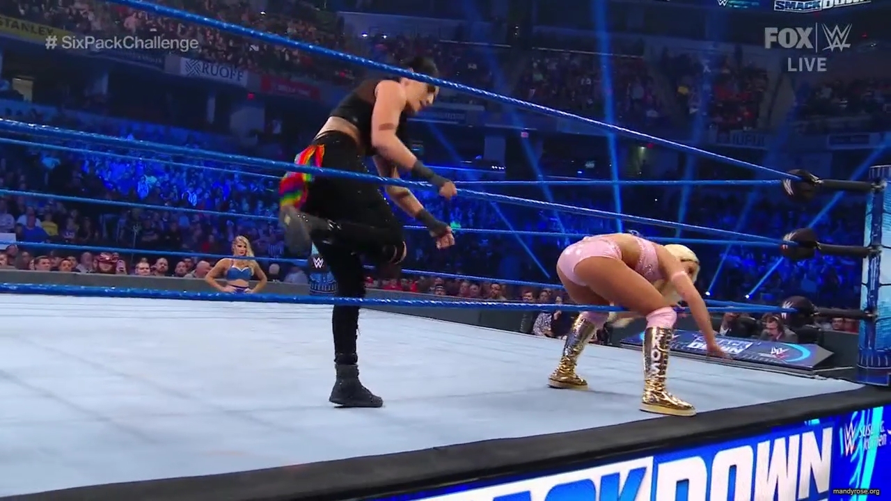 WWE_Friday_Night_SmackDown_2019_10_18_720p_HDTV_x264-NWCHD_mp41945.jpg