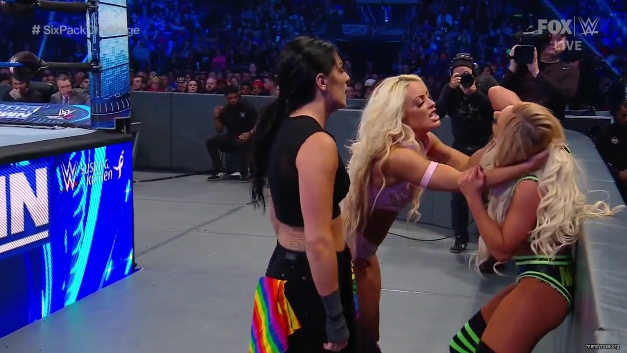 WWE_Friday_Night_SmackDown_2019_10_18_720p_HDTV_x264-NWCHD_mp41952.jpg