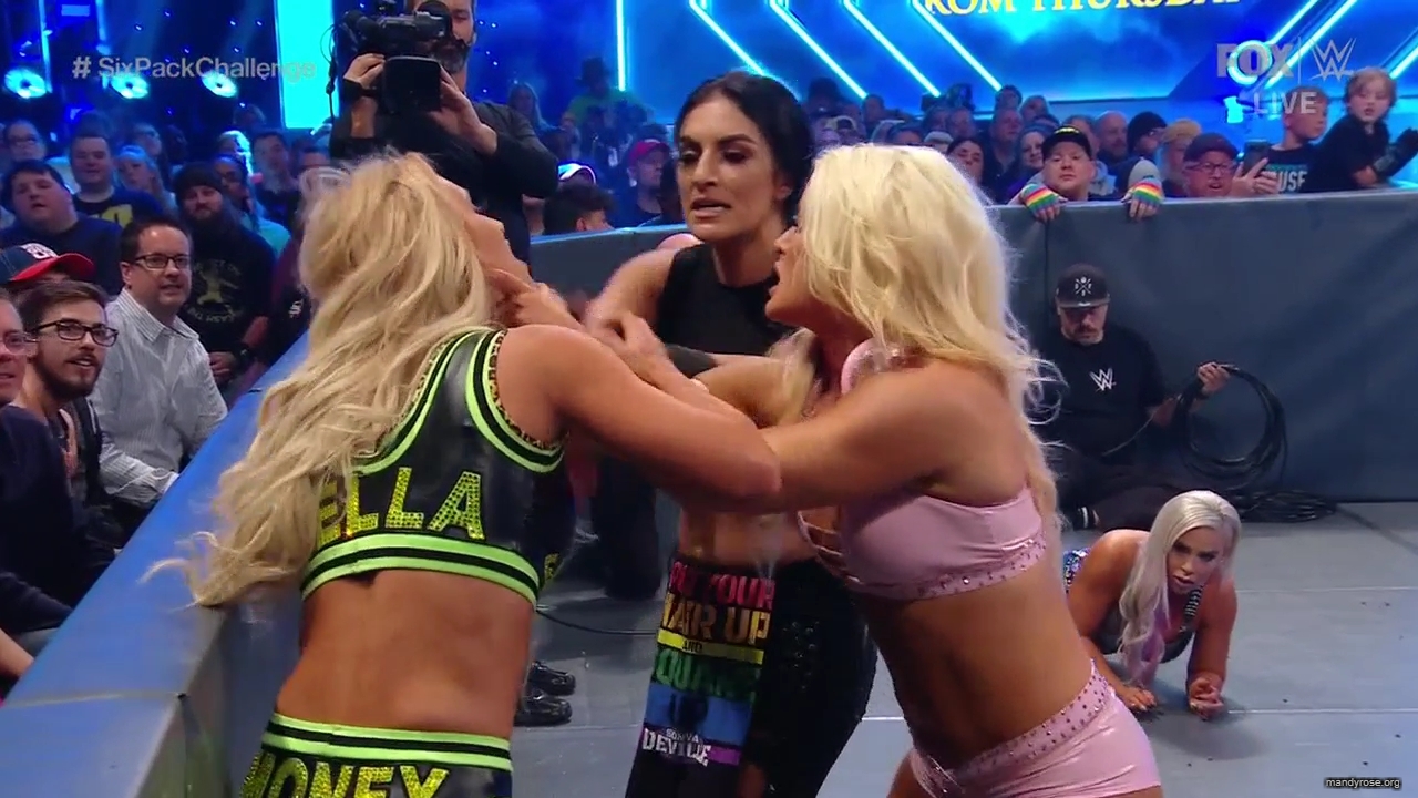 WWE_Friday_Night_SmackDown_2019_10_18_720p_HDTV_x264-NWCHD_mp41955.jpg