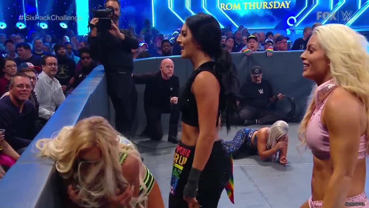 WWE_Friday_Night_SmackDown_2019_10_18_720p_HDTV_x264-NWCHD_mp41958.jpg