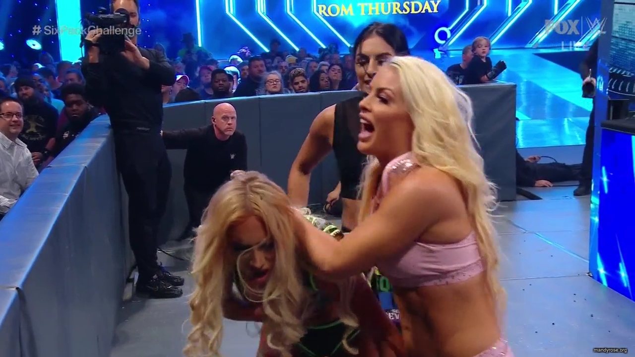 WWE_Friday_Night_SmackDown_2019_10_18_720p_HDTV_x264-NWCHD_mp41960.jpg