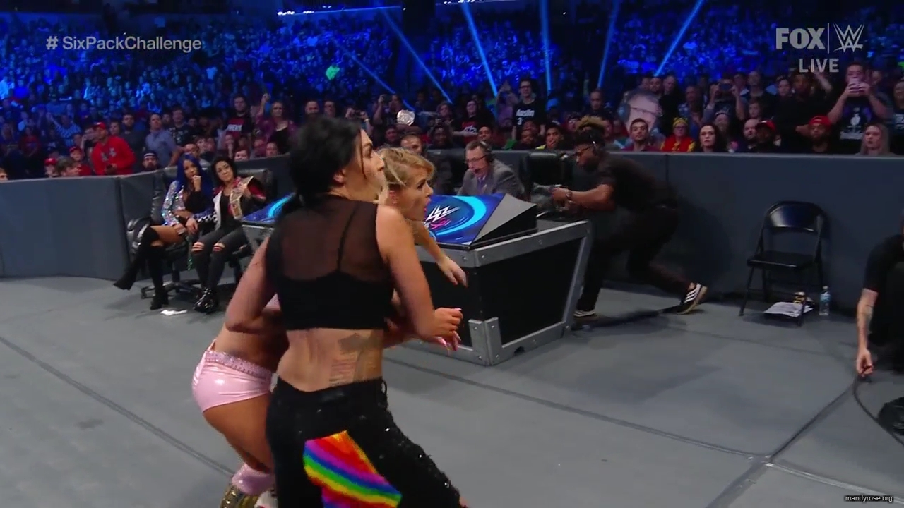 WWE_Friday_Night_SmackDown_2019_10_18_720p_HDTV_x264-NWCHD_mp41993.jpg