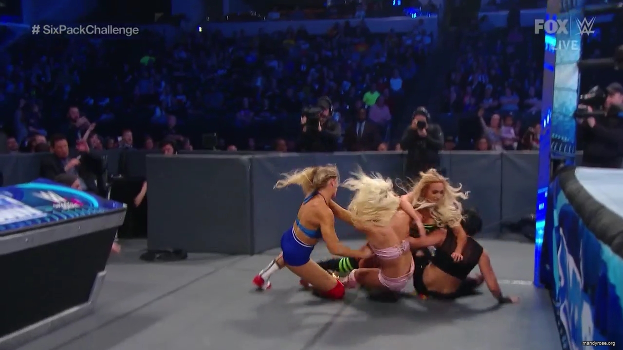 WWE_Friday_Night_SmackDown_2019_10_18_720p_HDTV_x264-NWCHD_mp41994.jpg