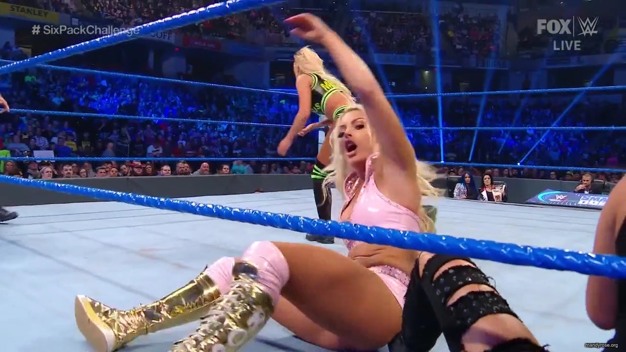 WWE_Friday_Night_SmackDown_2019_10_18_720p_HDTV_x264-NWCHD_mp42044.jpg
