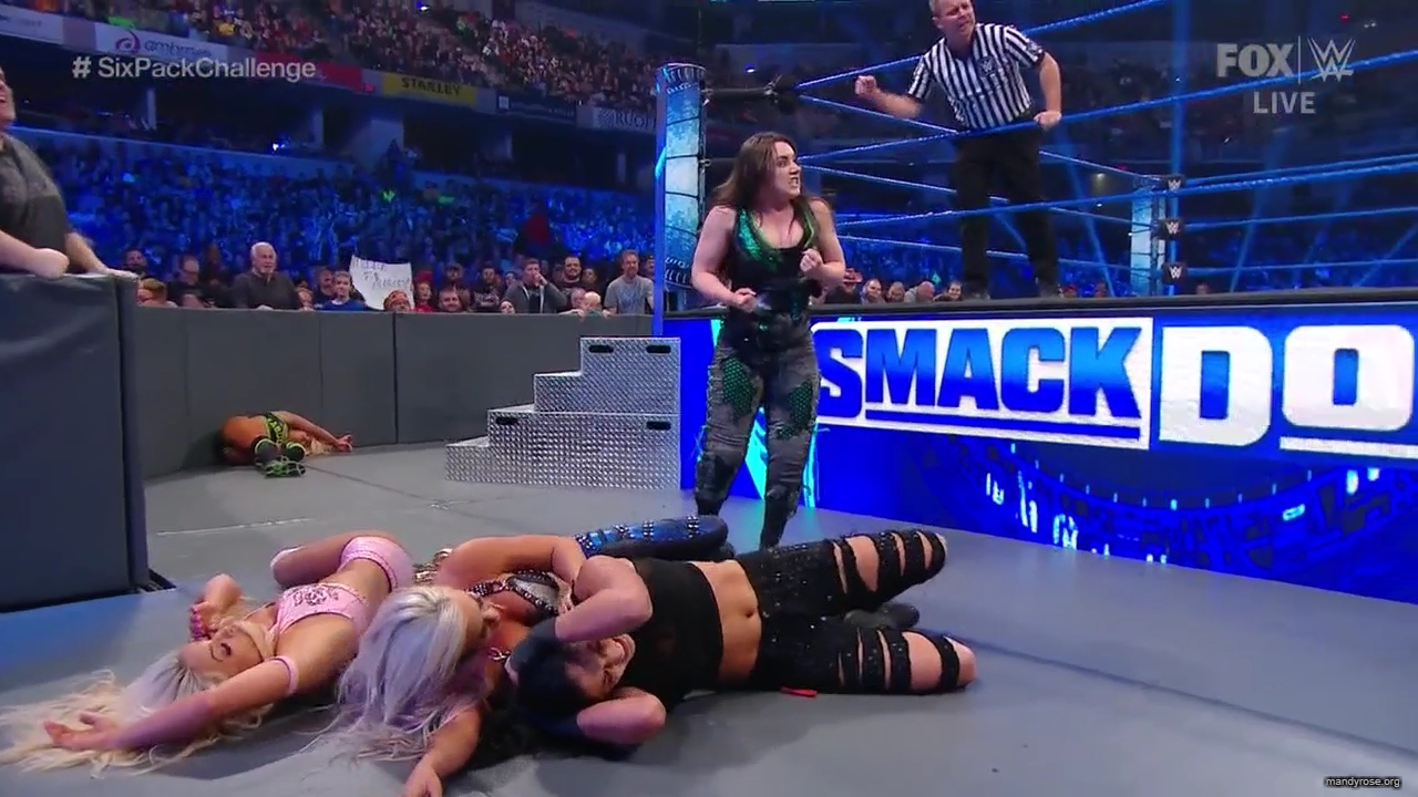 WWE_Friday_Night_SmackDown_2019_10_18_720p_HDTV_x264-NWCHD_mp42084.jpg